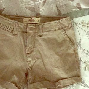 Hollister chino midi shorts